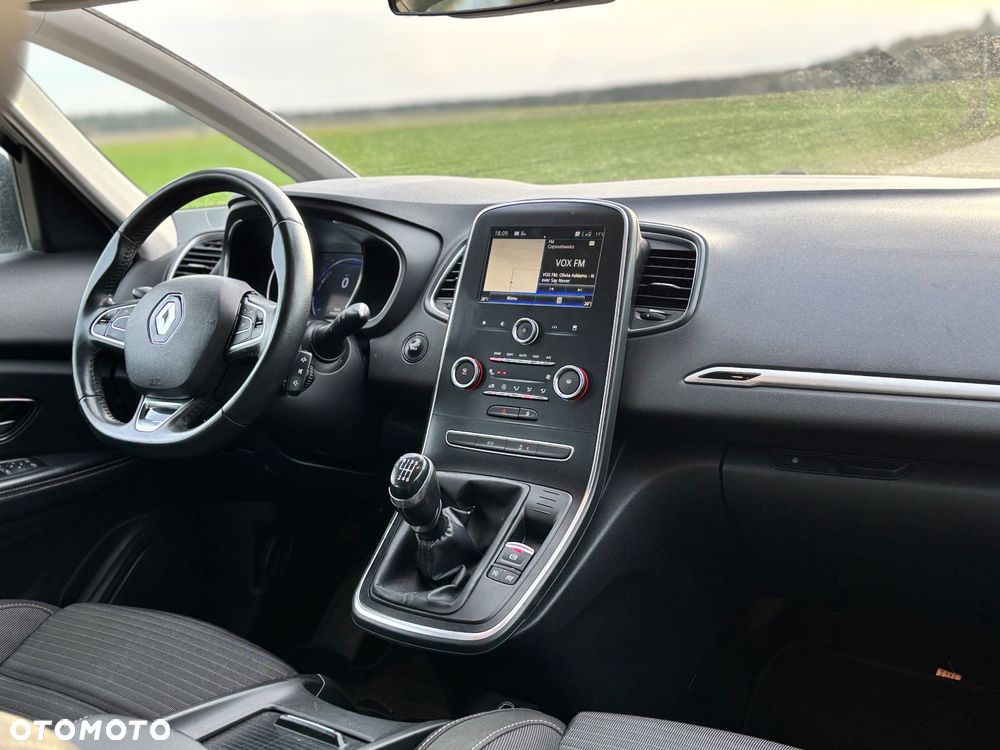 Renault Grand Scenic BLUE dCi 120 BUSINESS EDITION - 17