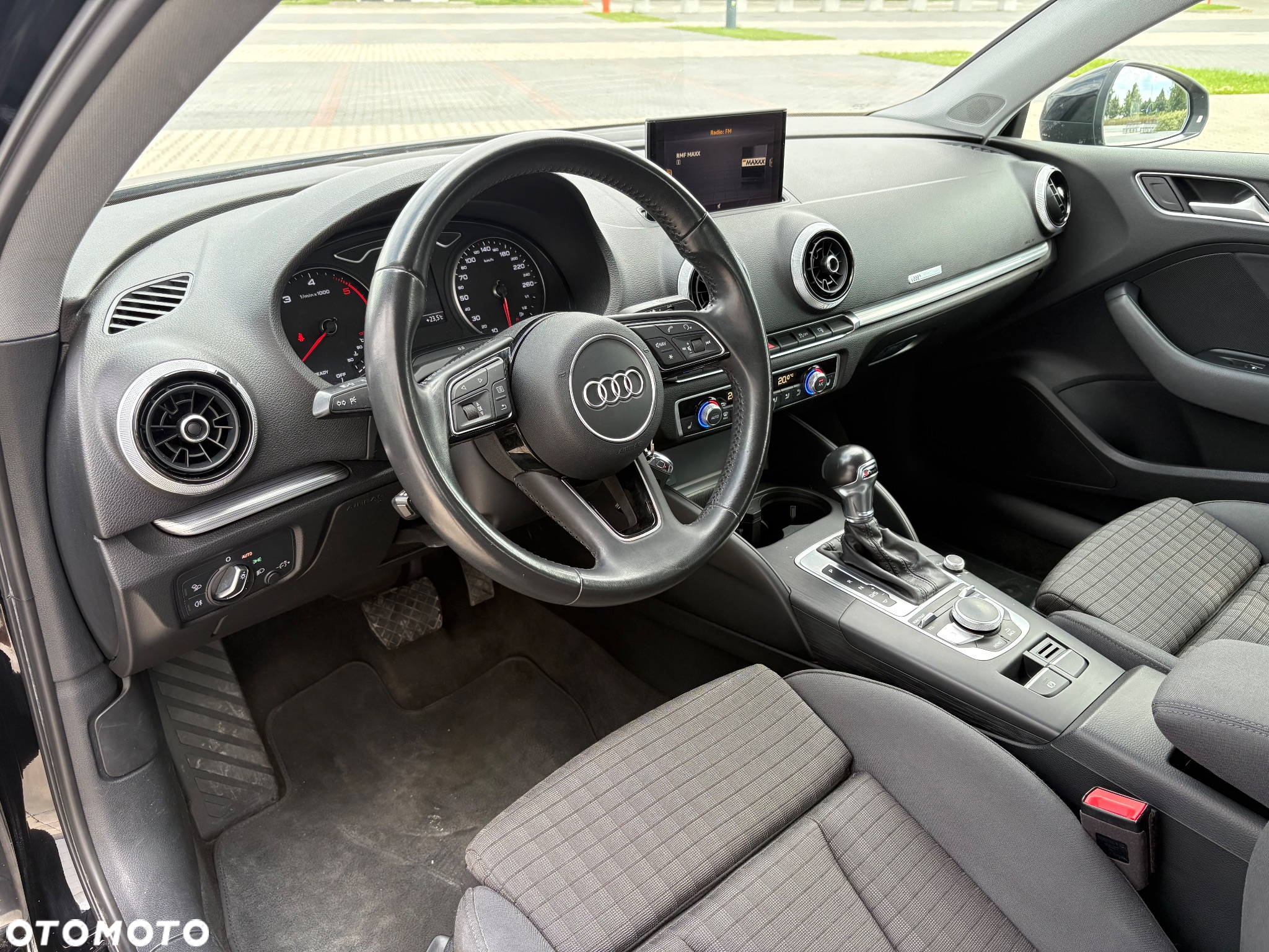 Audi A3 Limousine 1.6 TDI S tronic design - 14