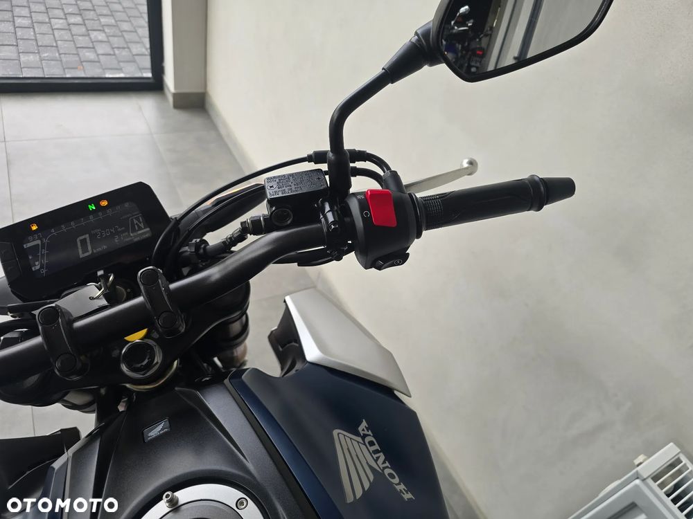 Honda CB - 21