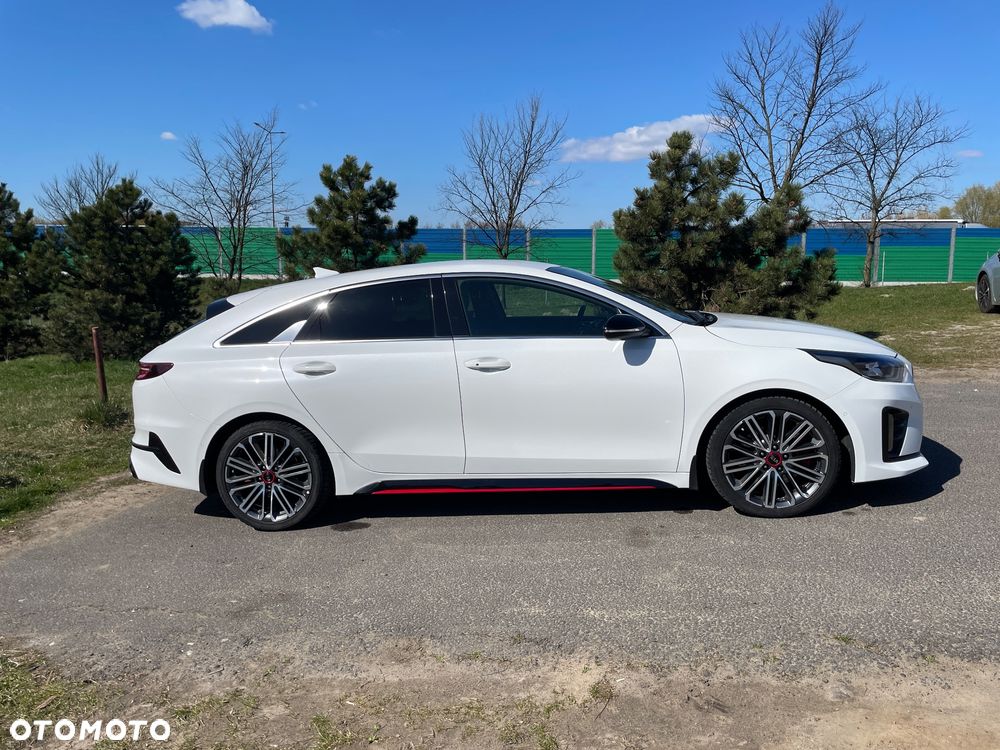Kia ProCeed - 9