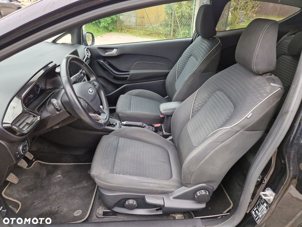 Ford Fiesta 1.0 EcoBoost S&S TITANIUM - 13