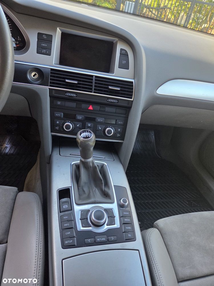 Audi A6 Avant 2.0 TDI - 10