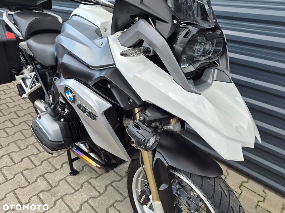 BMW R - 9