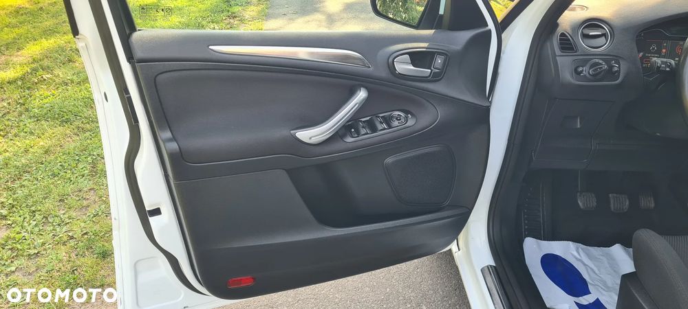 Ford Galaxy 2.0 TDCi Titanium - 9