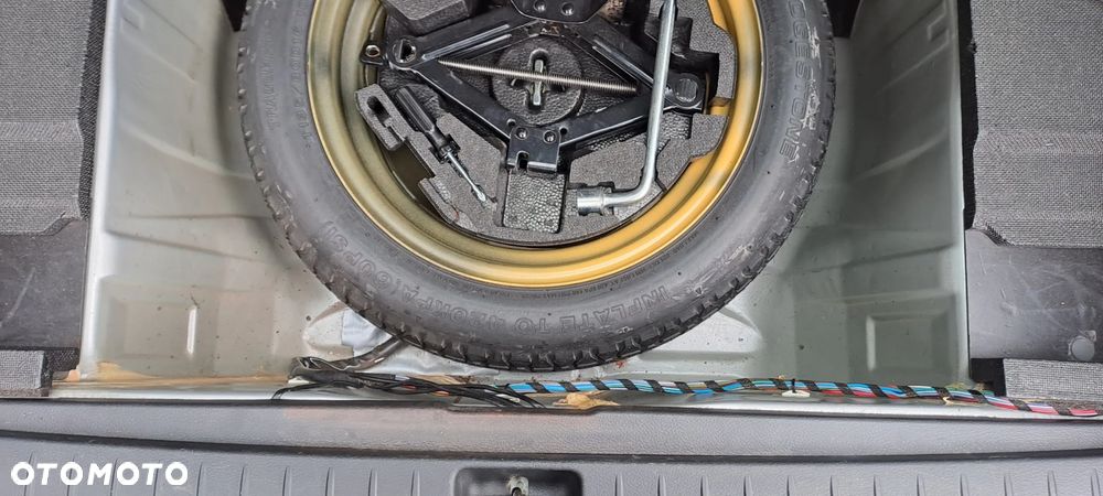 Subaru Legacy 2.0R Trend - 21