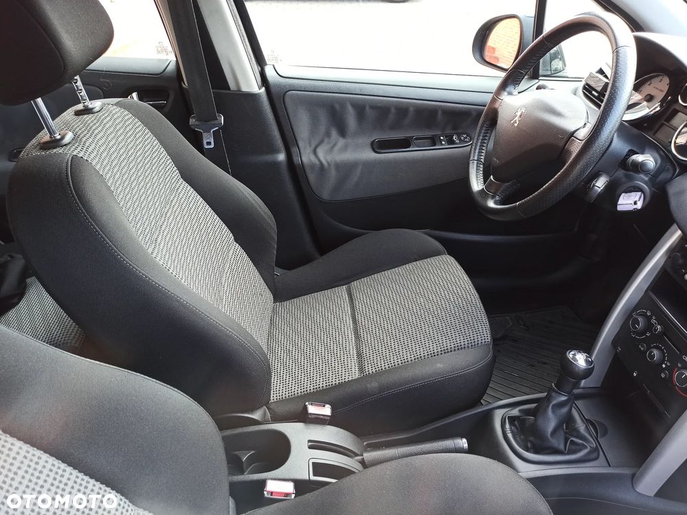 Peugeot 207 1.4 Trendy - 9