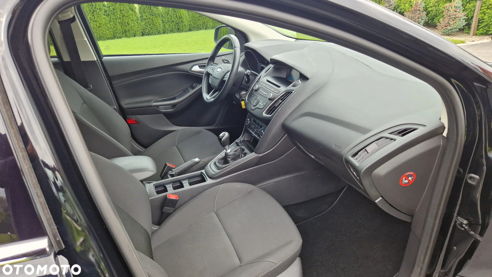 Ford Focus Turnier 1.0 EcoBoost Start-Stopp-System TITANIUM - 8