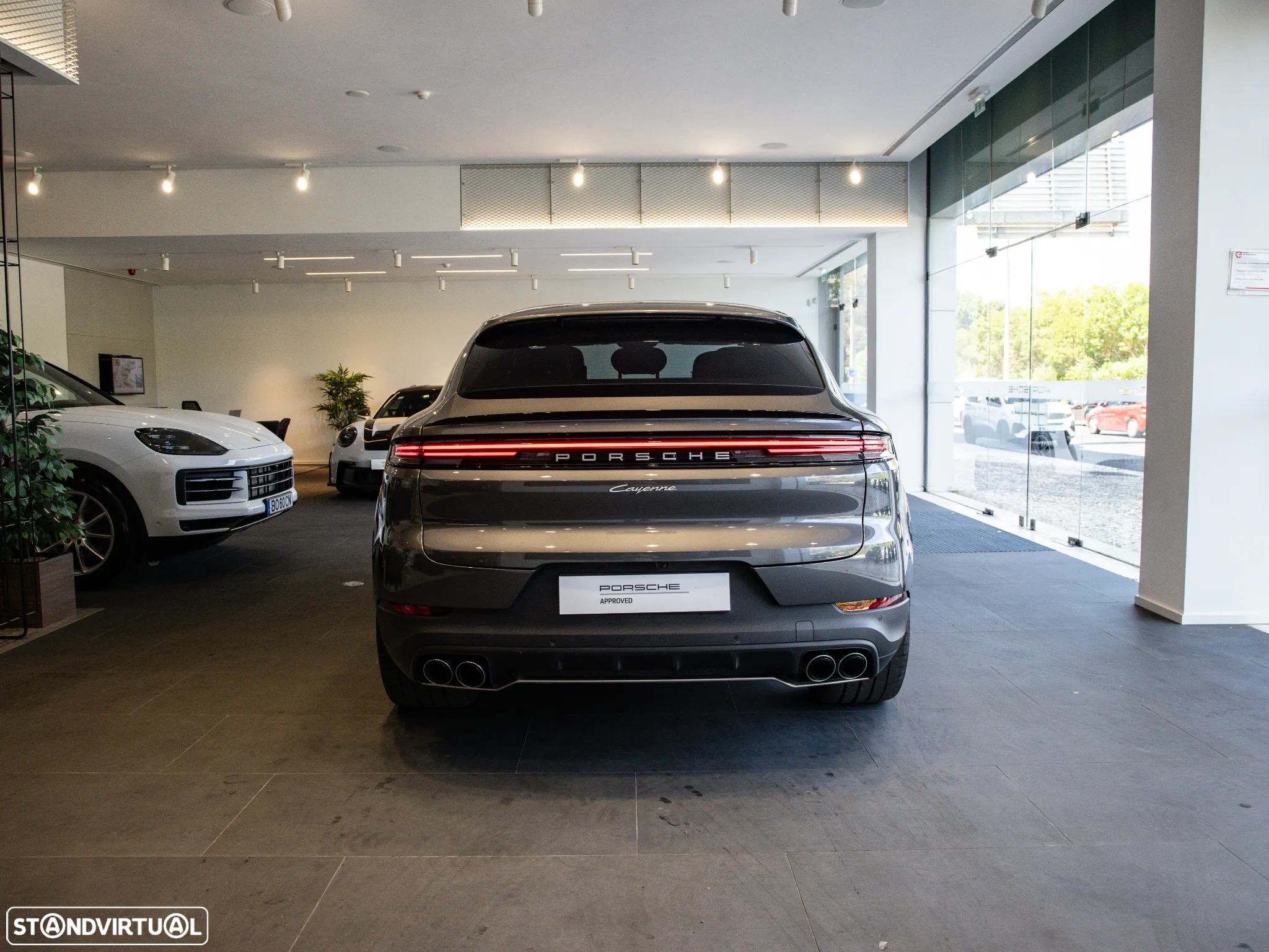 Porsche Cayenne Coupé E-Hybrid - 5