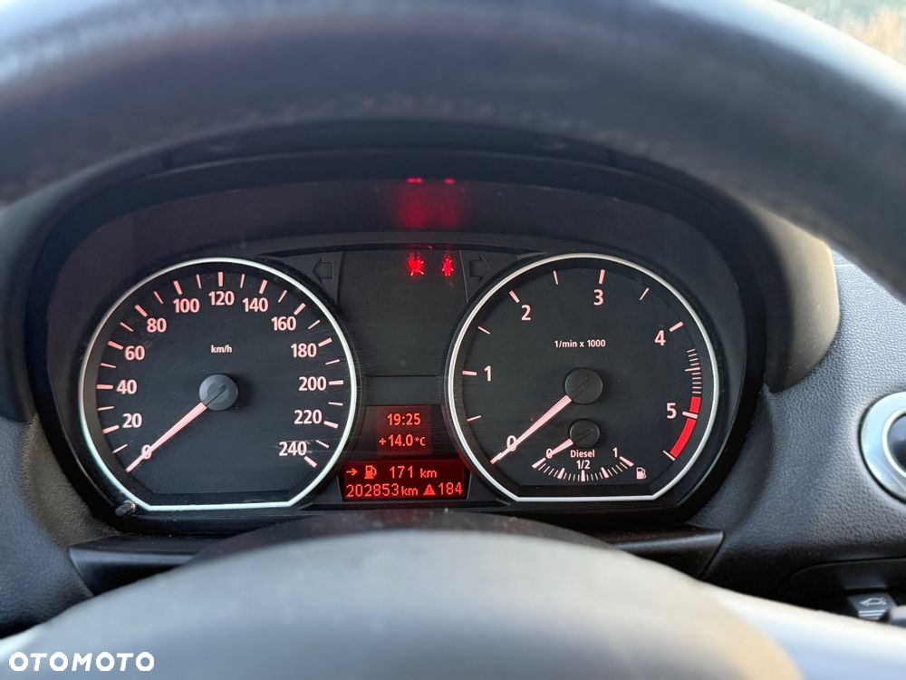 BMW Seria 1 120d DPF - 25