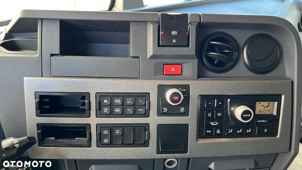 Renault T480 - 20