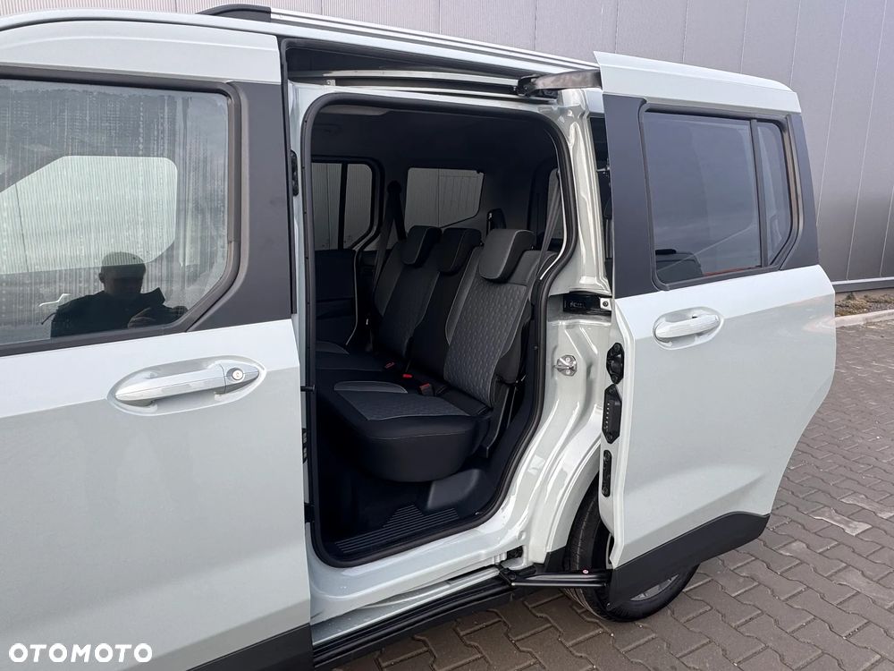 Ford Tourneo Courier 1.0 EcoBoost Titanium - 6