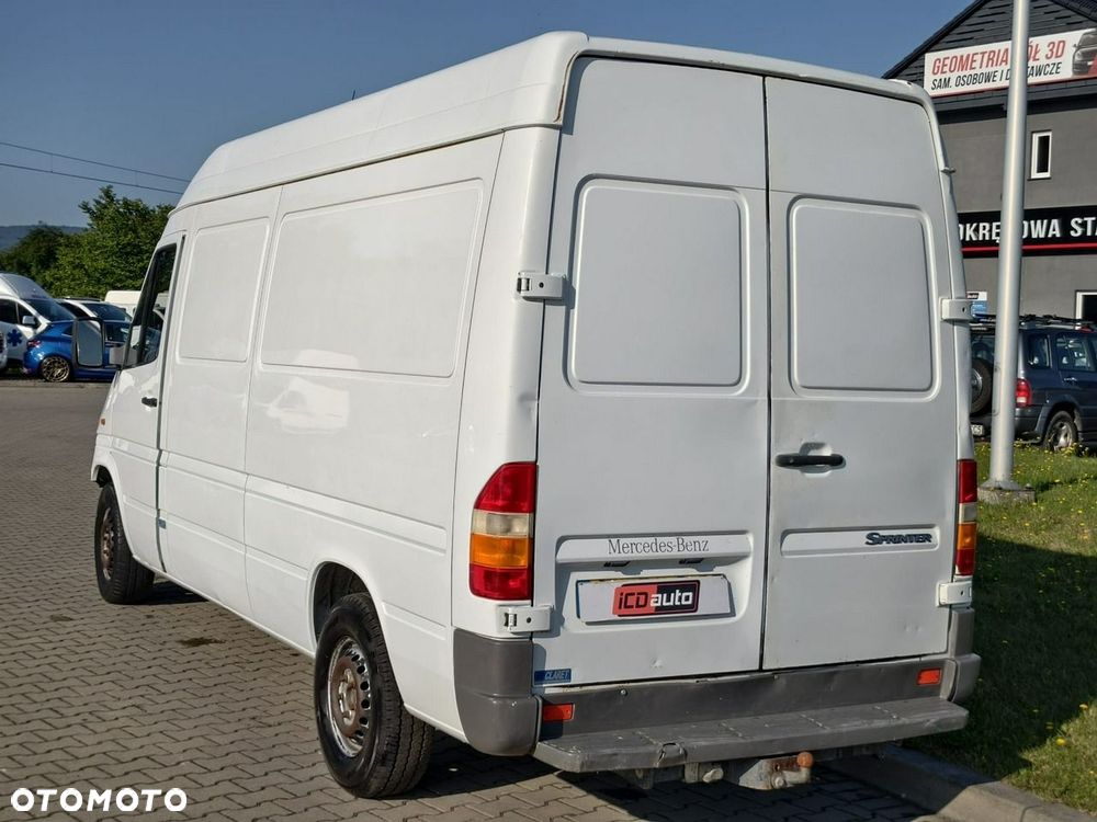 Mercedes-Benz Sprinter - 5