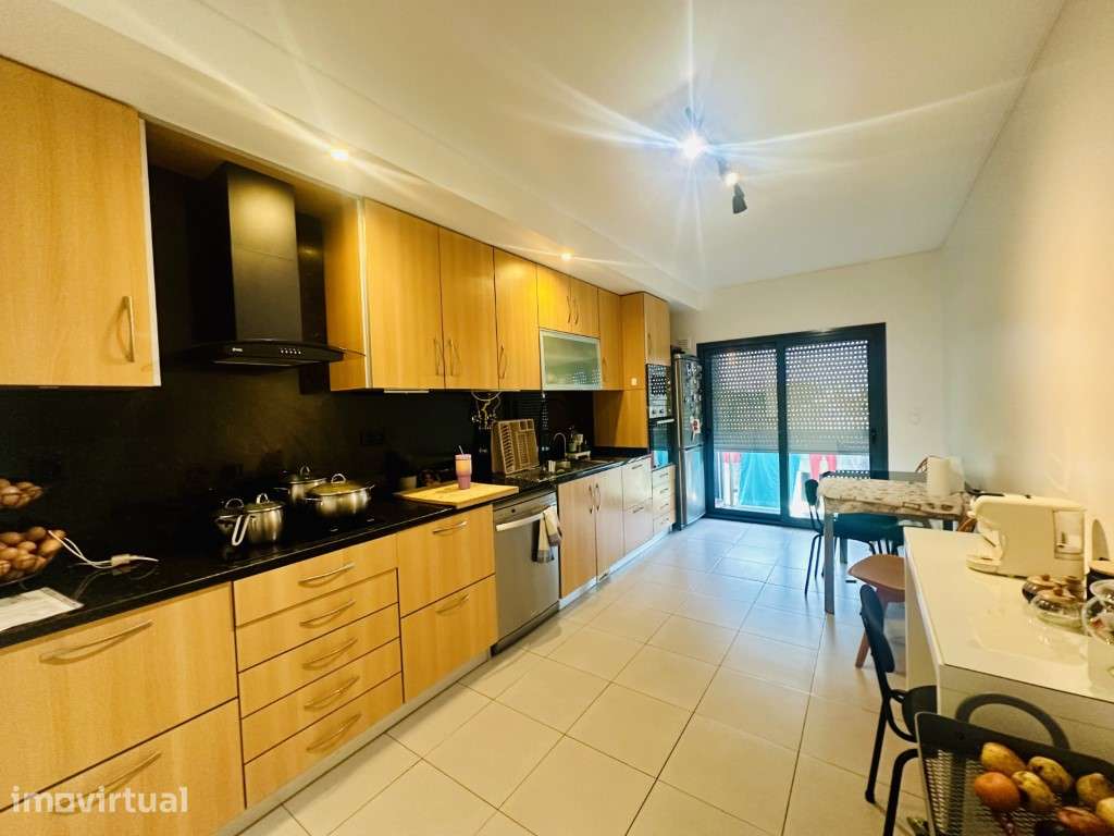 Apartamento T4 com elevador - Grande imagem: 4/23