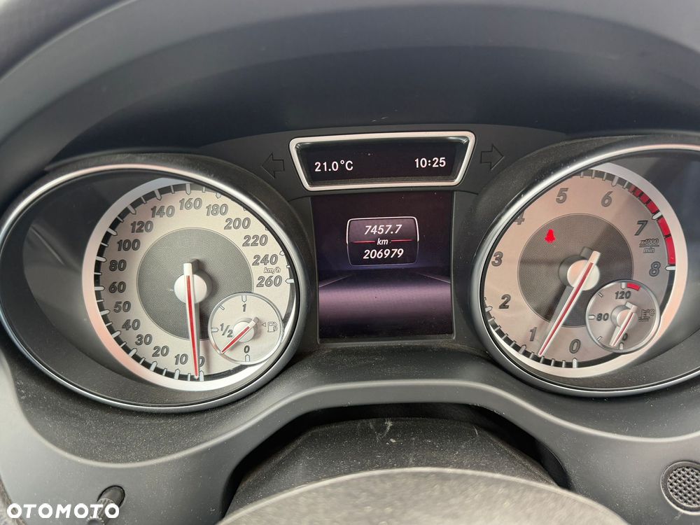Mercedes-Benz CLA 180 - 20