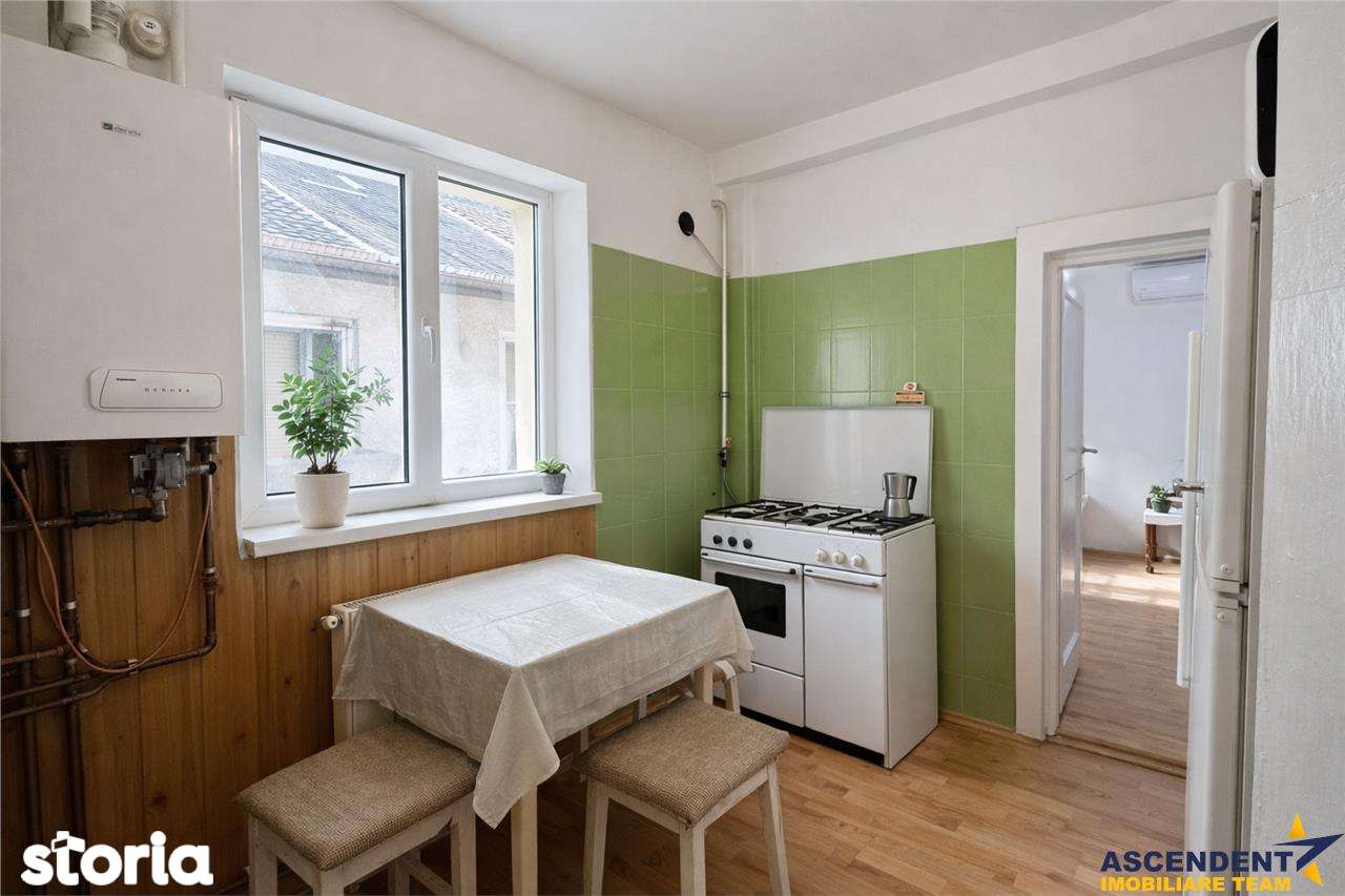 FILM& Tur 3D!Casa cu 4 camere si curte, Central, Targu Mures. - Imagine principală: 3/15