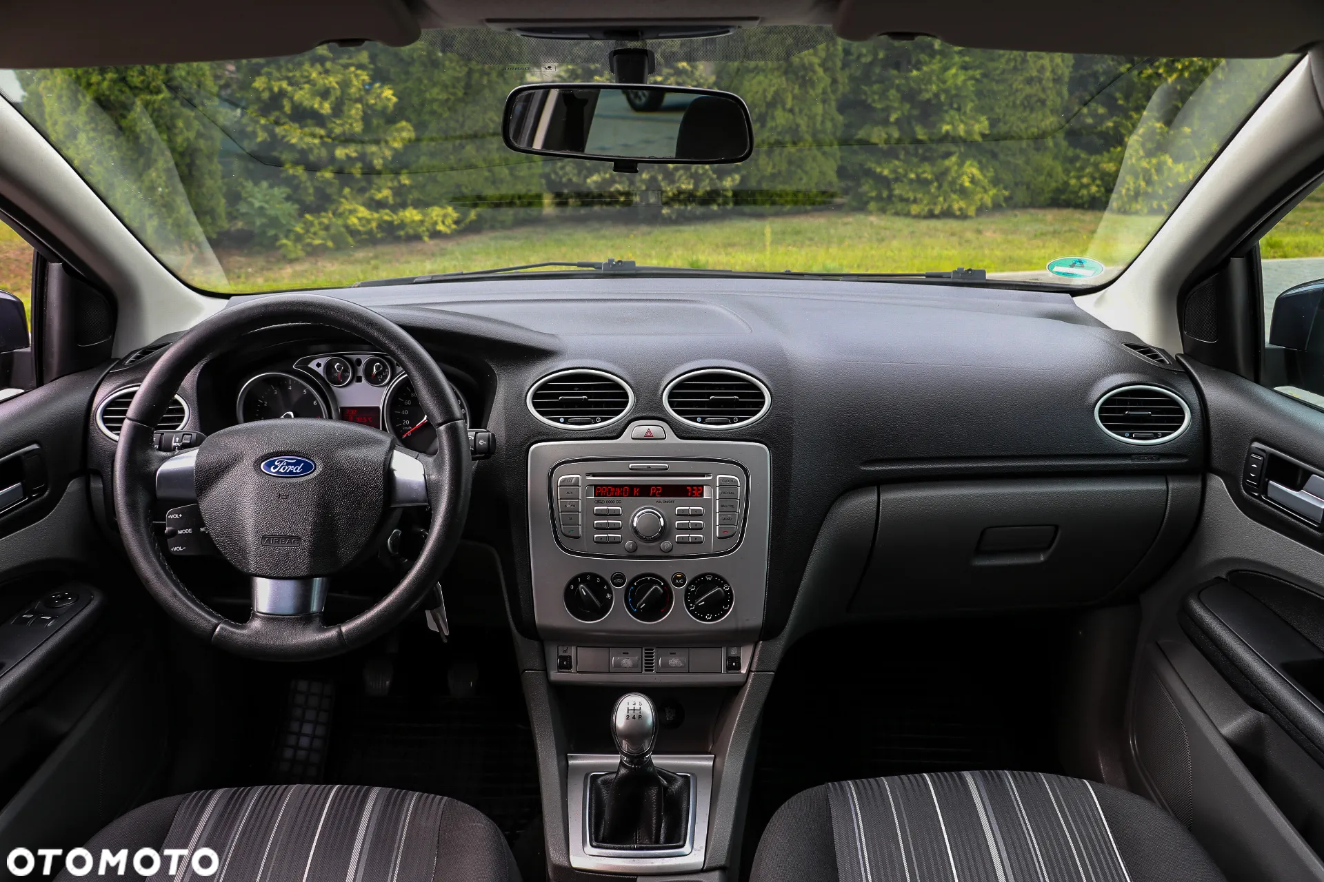 Ford Focus 1.6 16V Style - 32