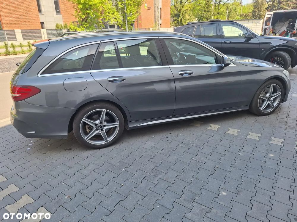 Mercedes-Benz Klasa C 250 d 4Matic T 9G-TRONIC AMG Line - 11
