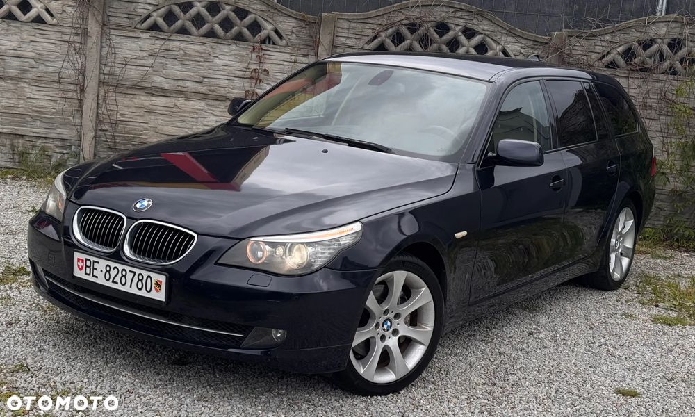 BMW Seria 5 525xi - 1