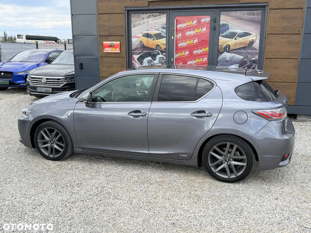 Lexus CT 200h F Sport Edition - 12
