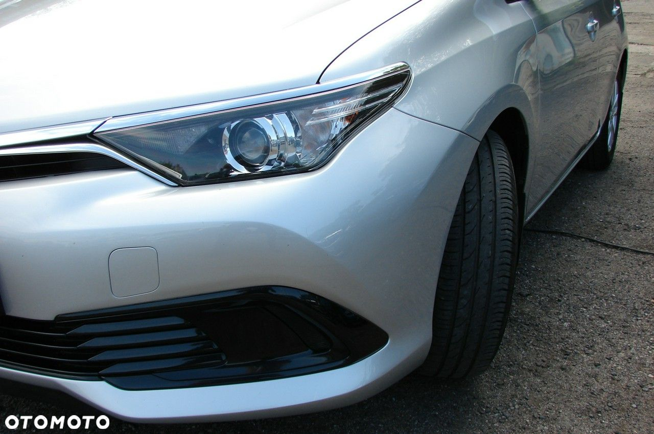 Toyota Auris - 17