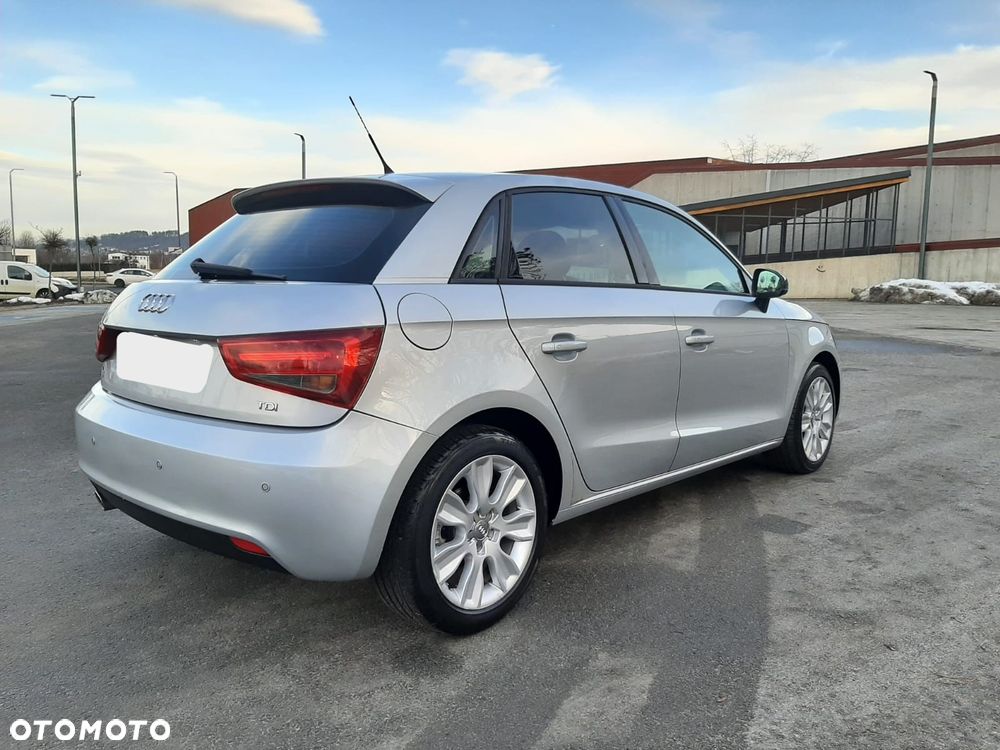 Audi A1 Sportback 1.6 TDI S tronic Ambition - 10