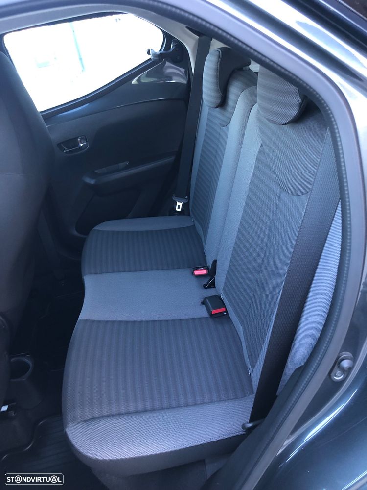 Toyota Aygo 1.0 X-Play Plus MM - 26