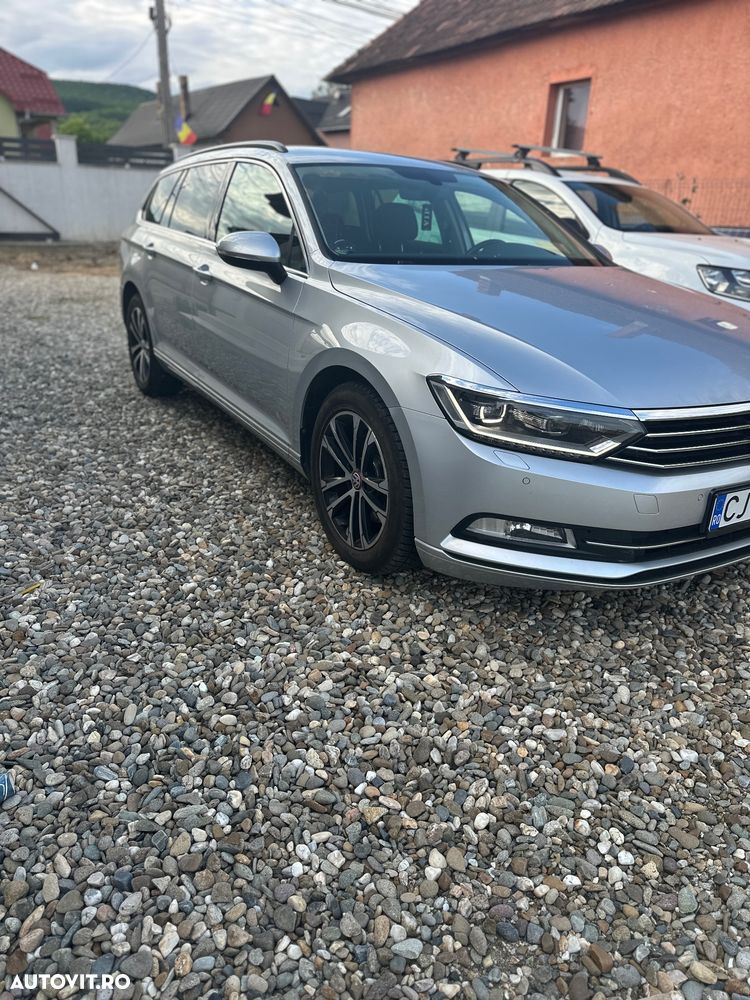 Volkswagen Passat 2.0 TDI DSG Comfortline - 1