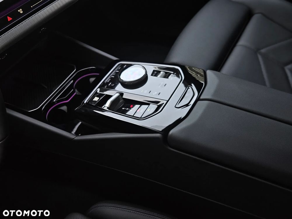 BMW Seria 5 520d xDrive mHEV M Sport - 19