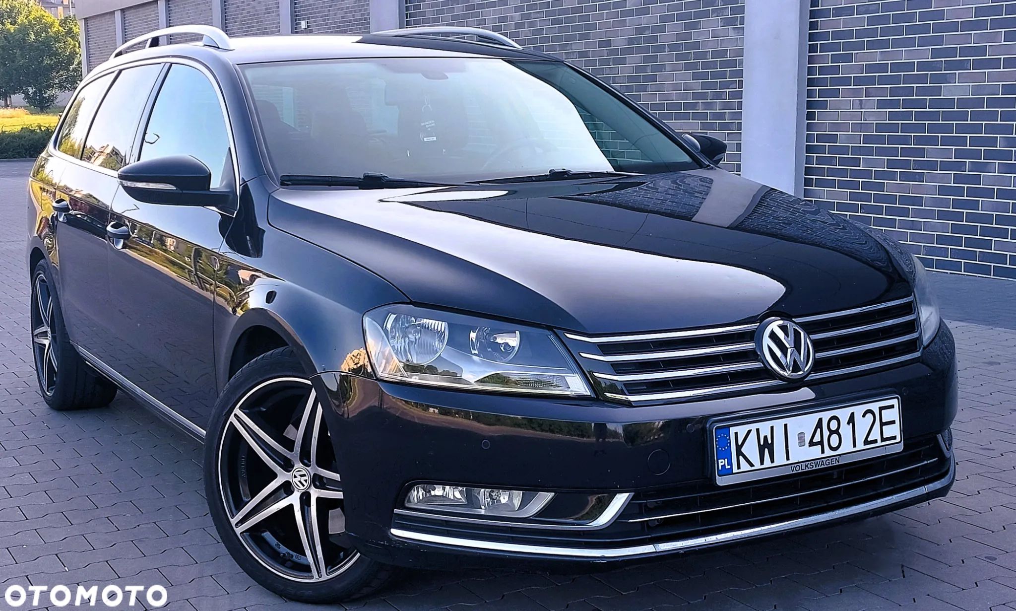 Volkswagen Passat - 1