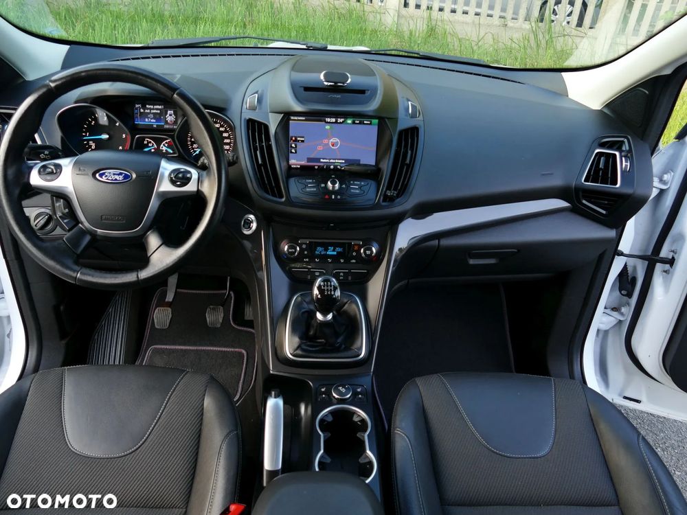 Ford Kuga 2.0 TDCi FWD Titanium - 24