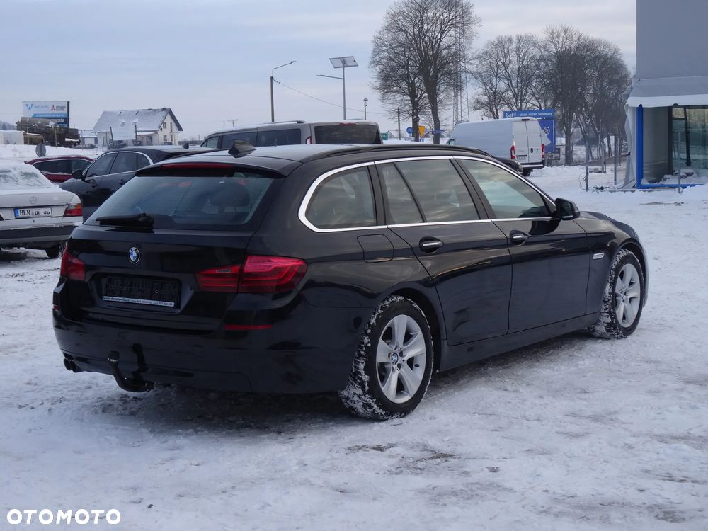 BMW Seria 5 525d xDrive Sport-Aut - 10