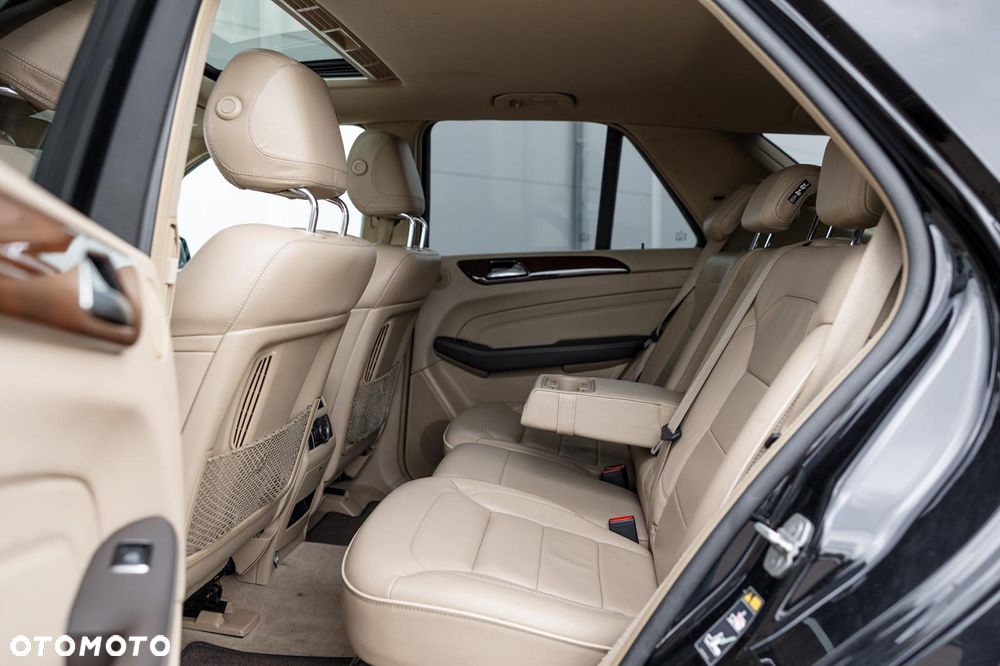 Mercedes-Benz ML - 21