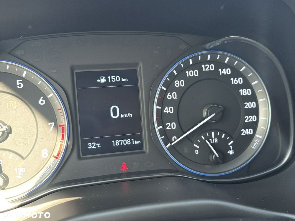 Hyundai Kona - 27