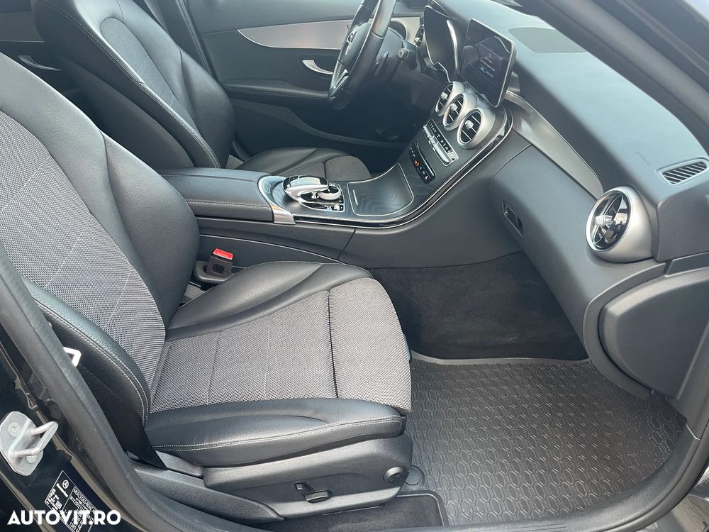 Mercedes-Benz C - 11