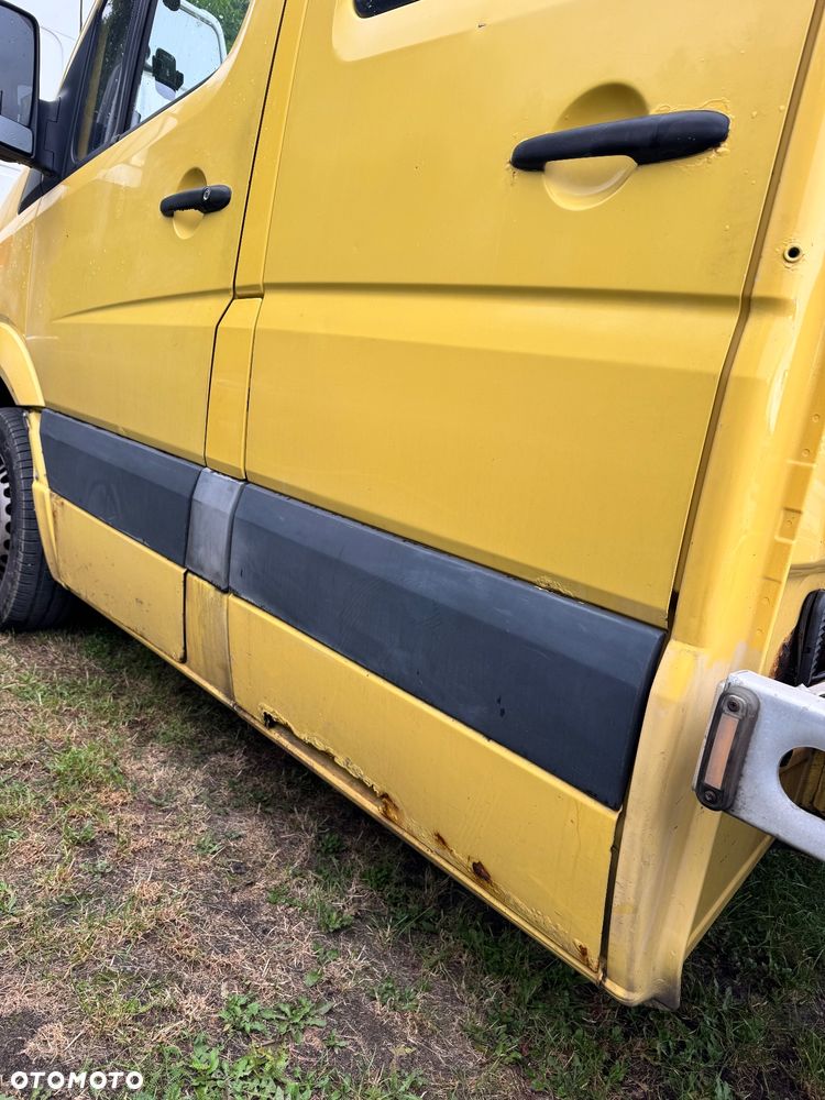 Mercedes-Benz Sprinter - 14