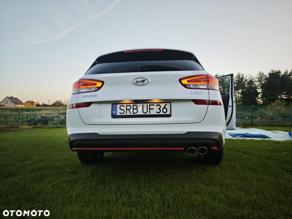 Hyundai i30 1.5 T-GDI 48V-Hybrid DCT N-Line - 11