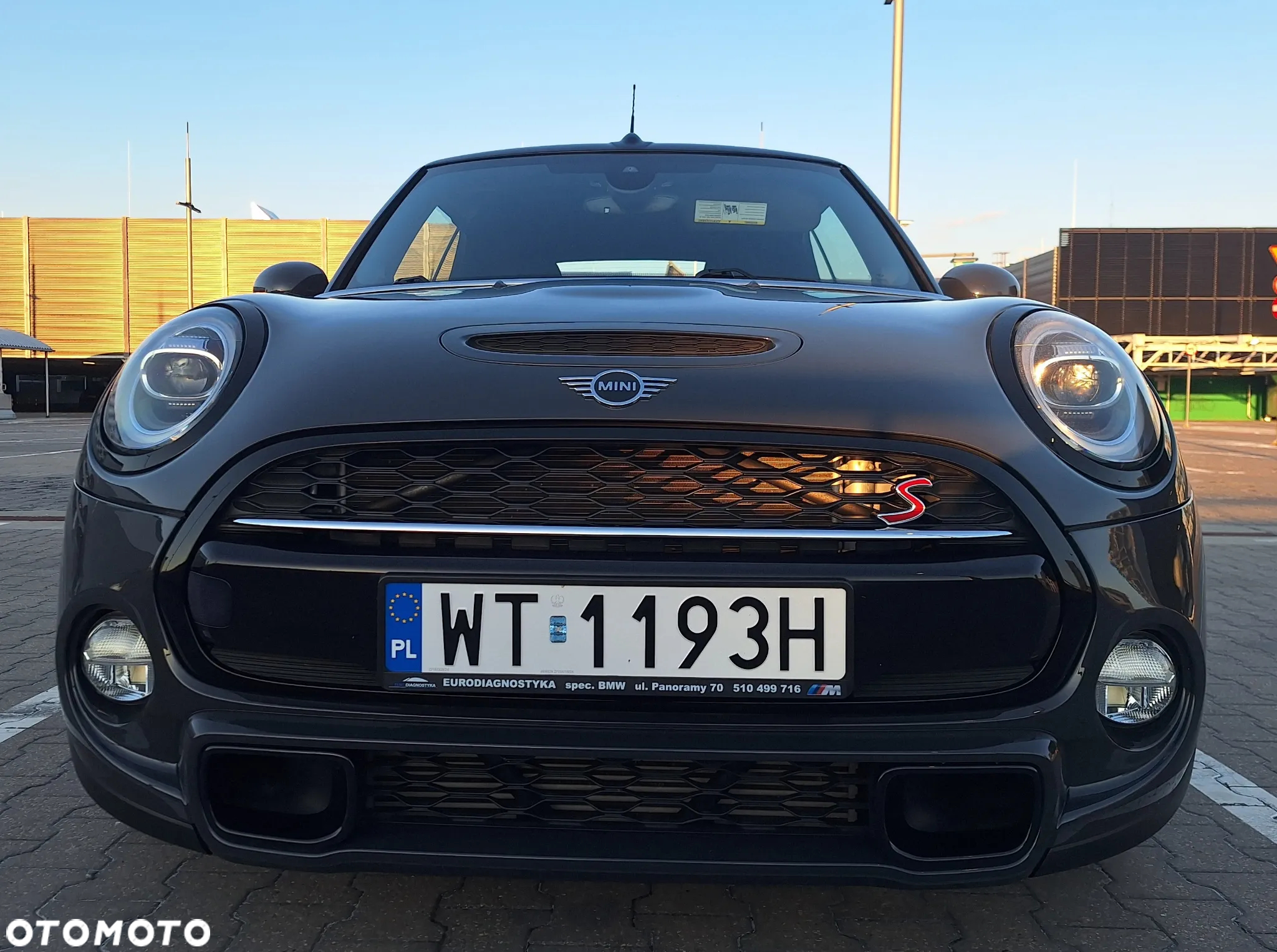 MINI Cooper S Cabrio Sidewalk - 7