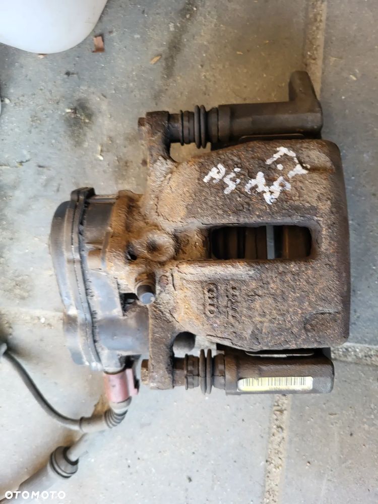 Zaciski elektryczne Prawy Lewy audi a4 b8 - 2