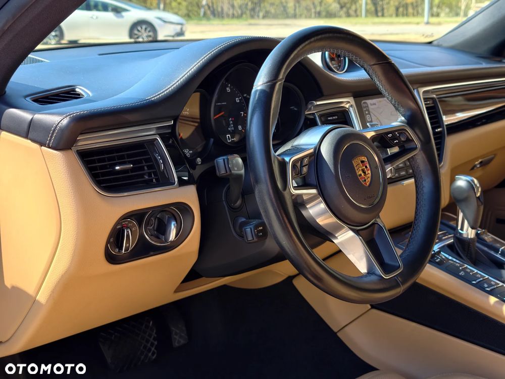 Porsche Macan - 13