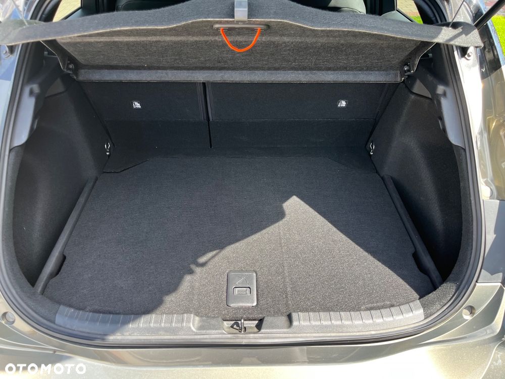 Toyota Corolla 2.0 Hybrid Executive - 32