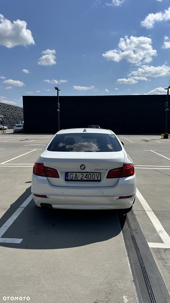 BMW Seria 5 520d Luxury Line - 14