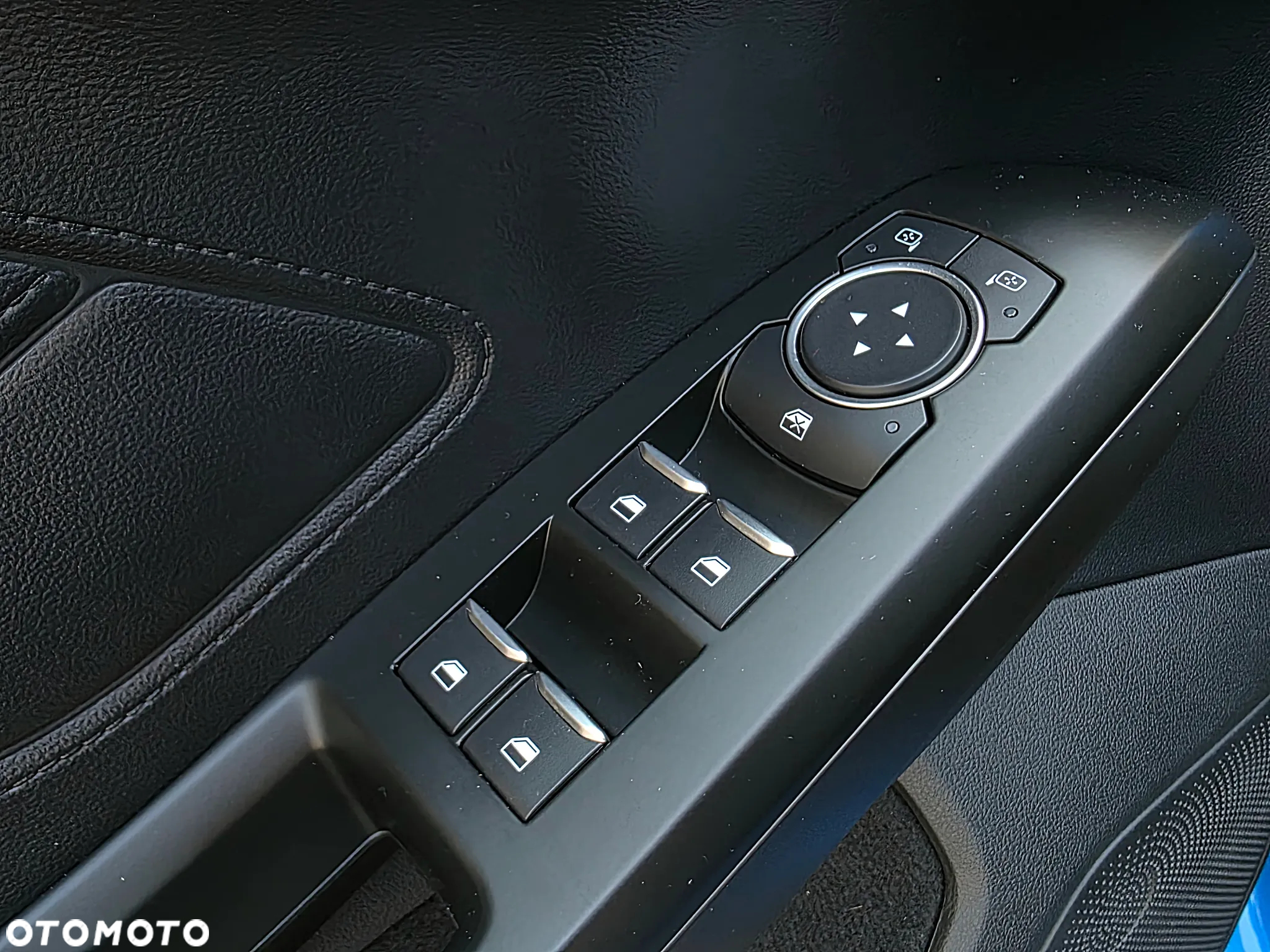 Ford Focus 1.0 EcoBoost Start-Stopp-System TITANIUM - 18