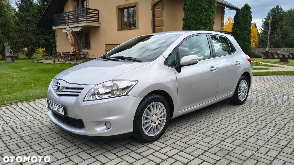 Toyota Auris - 17