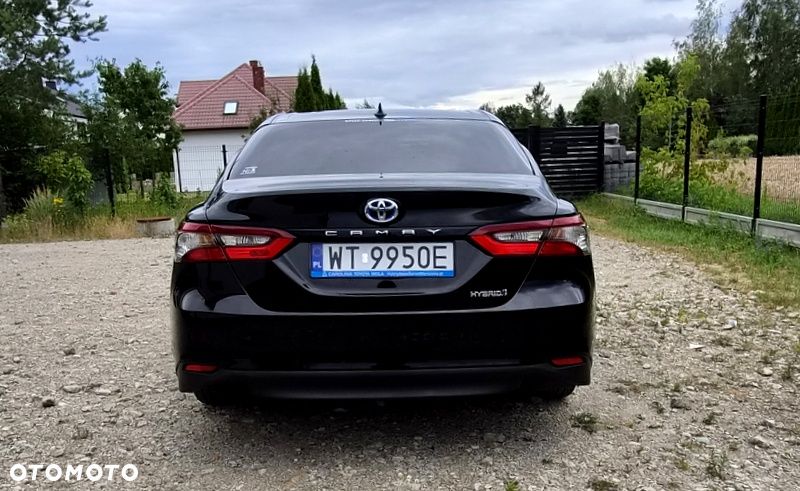 Toyota Camry - 5