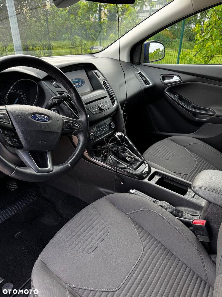 Ford Focus 1.6 SYNC Edition - 5