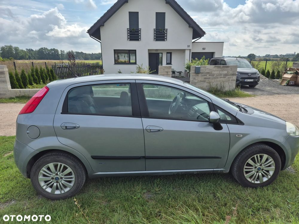 Fiat Punto 1.4 16V Dynamic - 3