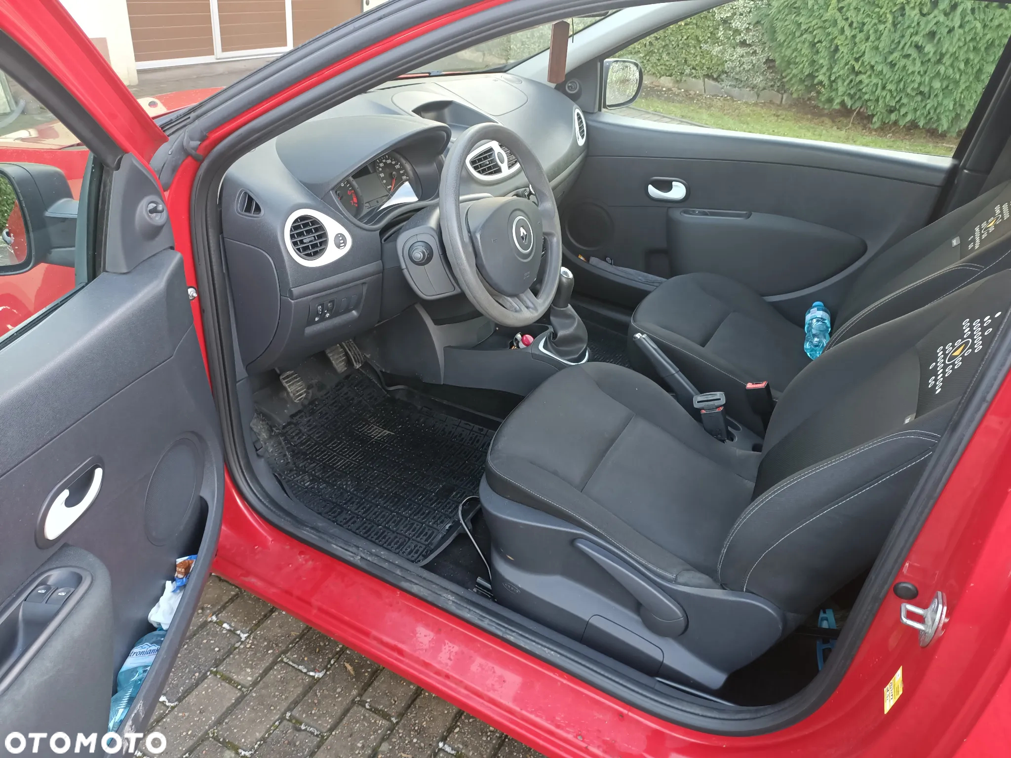 Renault Clio 1.2 16V 75 Yahoo - 5