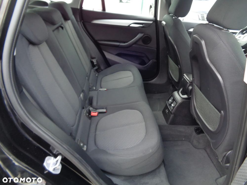 BMW X1 sDrive18d Sport Line - 18