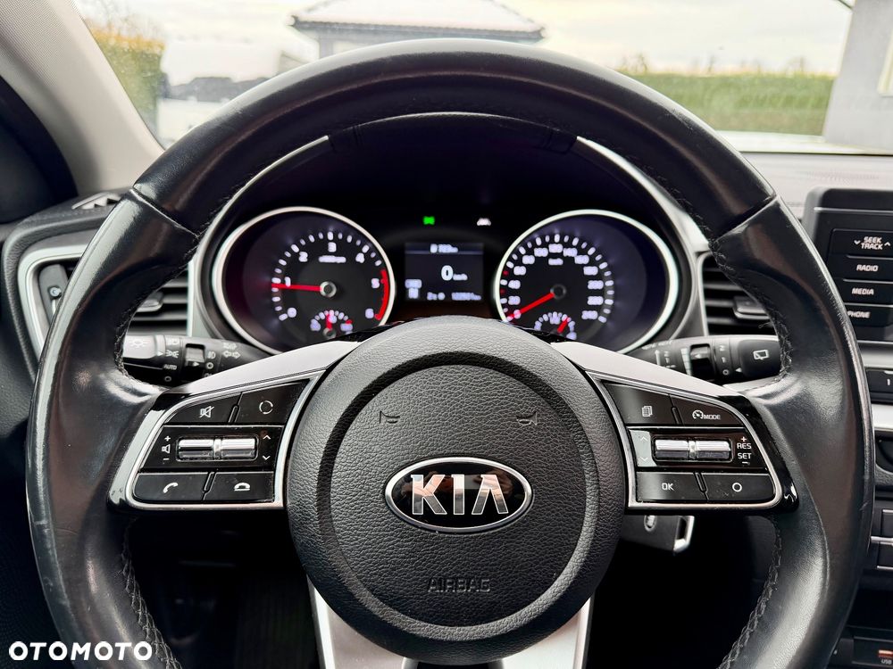 Kia Ceed 1.6 CRDi SCR M - 19
