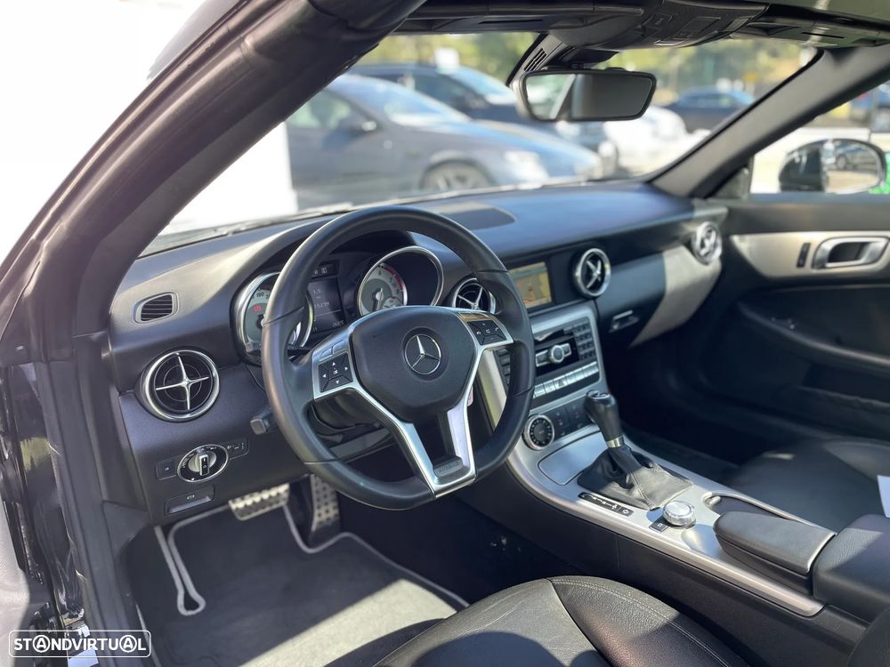 Mercedes-Benz SLK 200 (BlueEFFICIENCY) 7G-TRONIC - 9
